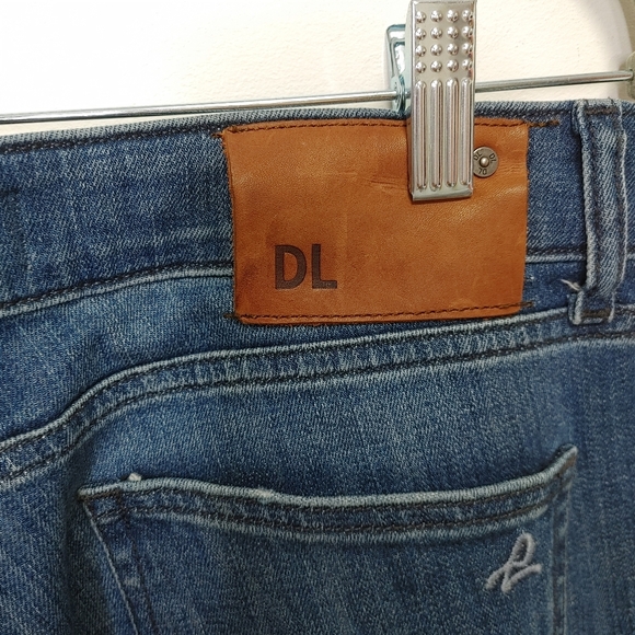 DL1961 Riley Boyfriend Crop jeans size 26 - Picture 10 of 16